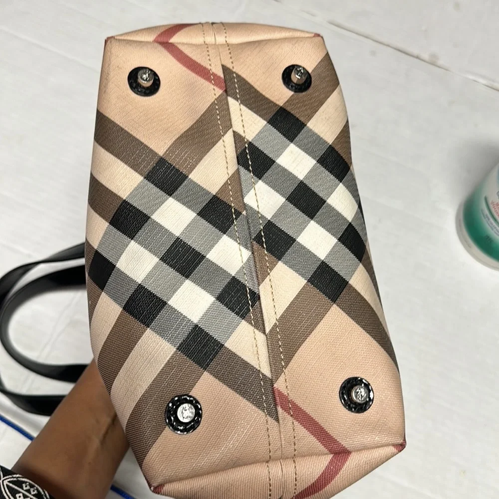 Burberry bag - Picture 4 of 14